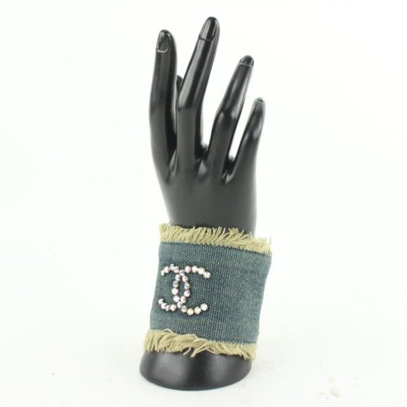 Chanel 01p Denim CC Crystal Logo Cuff Bracelet - Picture 3 of 12